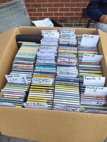 Muziek cd's beschikbaar voor biedingen