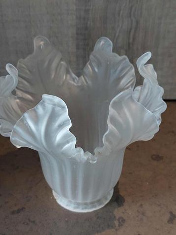 Lampenkap  beschikbaar voor biedingen