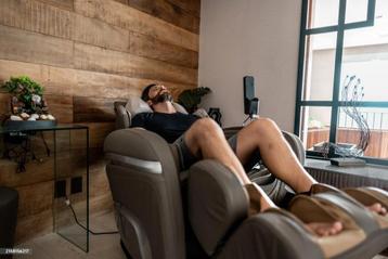 Massage Ervaring in Luxe Zetel–Pure Ontspanning vanaf 30 min beschikbaar voor biedingen