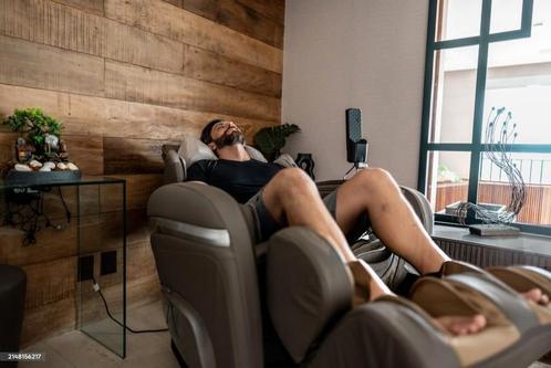 Massage Ervaring in Luxe Zetel–Pure Ontspanning vanaf 30 min, Sport en Fitness, Massageproducten, Ophalen