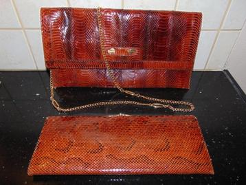 Vintage handtas en clutch slang beschikbaar voor biedingen