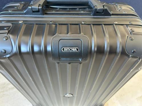 Handbagagekoffer - Rimowa X Moncler - Topas Stealth 920.90 C, Handtassen en Accessoires, Koffers, Gebruikt, Metaal, 50 tot 60 cm