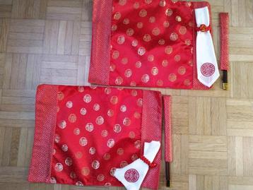 Placemats met eetstokjes beschikbaar voor biedingen