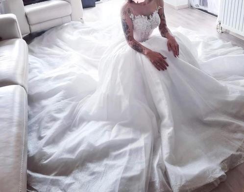 Belle robe de mariée pleine de paillettes, de perles et de b, Vêtements | Femmes, Vêtements de mariage & Accessoires de mariage