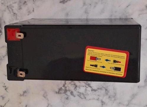 YIBEN 12 Volt 7 Amp batterij in perfecte staat, Fietsen en Brommers, Brommeronderdelen | Algemeen, Zo goed als nieuw, Ophalen