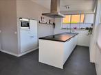 Uitgeruste keuken met eiland, Ophalen, Gebruikt, Met kookeiland