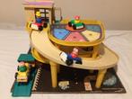 FISHER PRICE Vintage garage met auto's en popjes en hefbrug, Ophalen of Verzenden, Gebruikt, Speelset, Met geluid