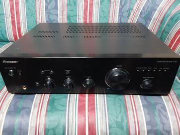PIONEER A-10 stereo versterker beschikbaar voor biedingen