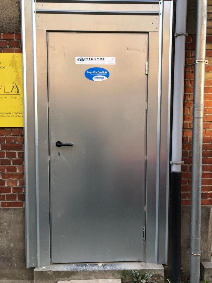 Tijdelijke werfdeur (intermat), Doe-het-zelf en Bouw, Deuren en Vliegenramen, Gebruikt, Buitendeur, 200 tot 215 cm, 80 tot 100 cm
