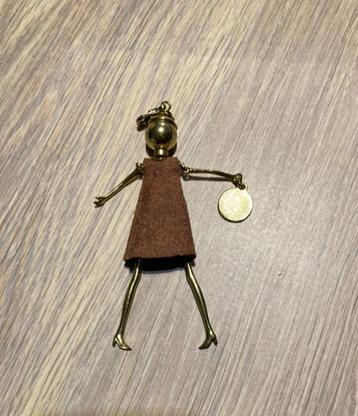 Schattige vintage hanger os sluitelhanger jaren 60-70 beschikbaar voor biedingen