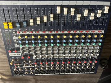 CONSOLE DE MIXAGE SOUNDCRAFT, Enlèvement, Comme neuf