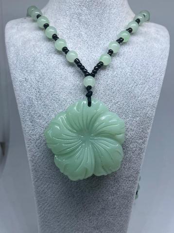 Jade Ketting met Hanger beschikbaar voor biedingen