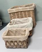 3x Vintage riet Rieten gevlochten mand manden opberg-bakken, Huis en Inrichting, Mand, Ophalen of Verzenden, Zo goed als nieuw
