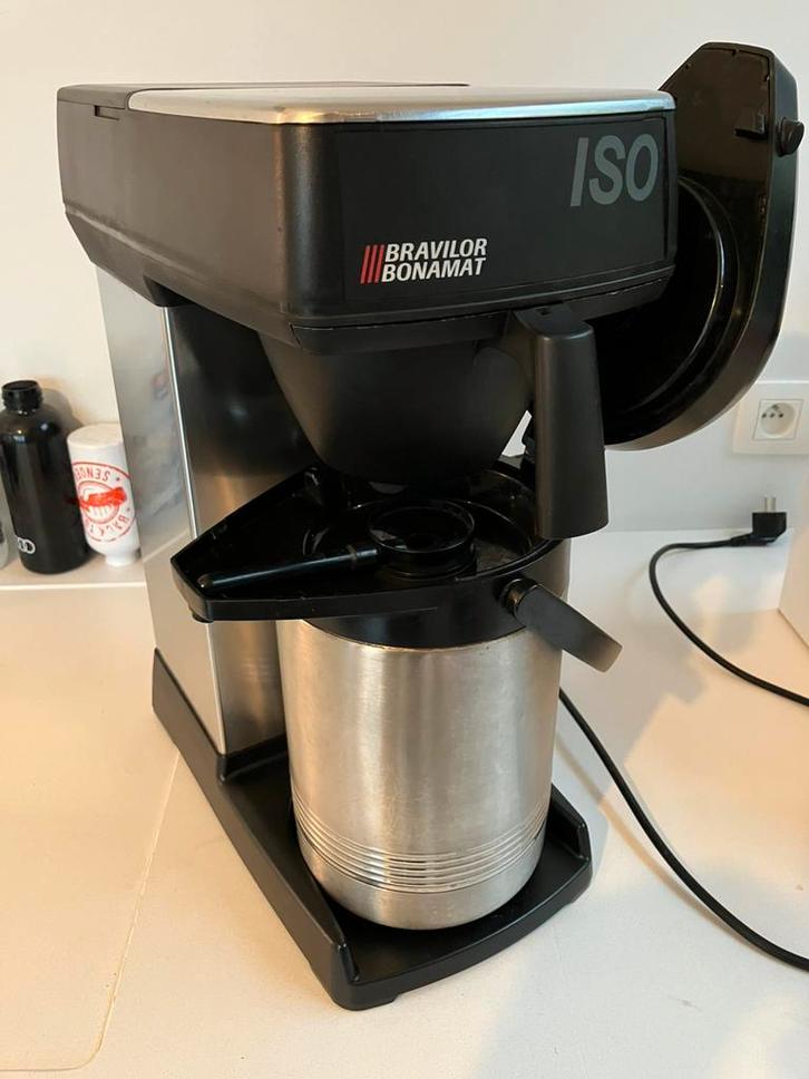 Bravilor Bonomat ISO, Elektronische apparatuur, Koffiezetapparaten, Zo goed als nieuw, Gemalen koffie, Koffiemachine, 10 kopjes of meer
