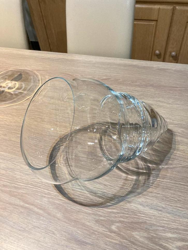 Prachtig glazen vaas in vorm van zeeschelp., Huis en Inrichting, Woonaccessoires | Vazen, Zo goed als nieuw, Ophalen of Verzenden