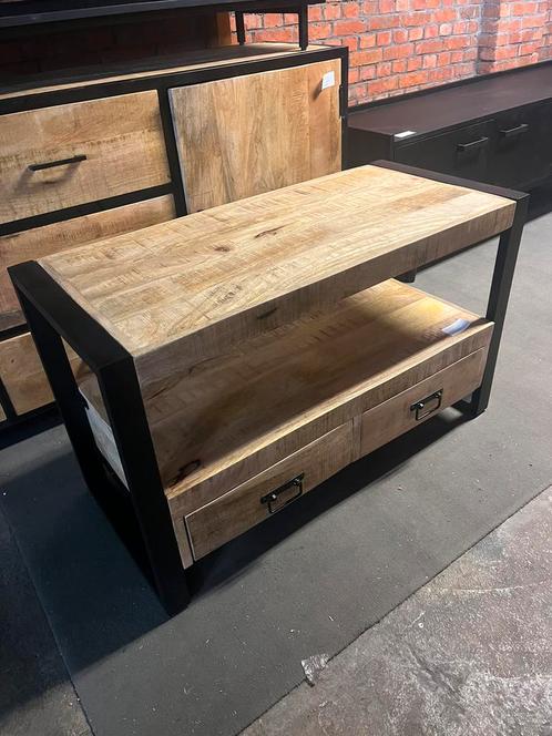 Tv meubel mangohout industriël (outlet), Huis en Inrichting, Woonaccessoires | Overige, Zo goed als nieuw, Ophalen