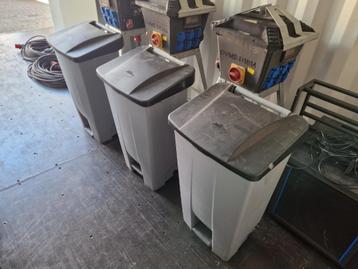 Pedaalrollemmers – 3 stuks – 120 liter – grijs kunststof beschikbaar voor biedingen
