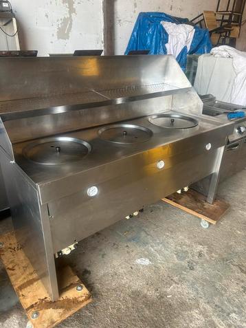 Friteuse Sofinor gaz et machine à kebab tourne broche  beschikbaar voor biedingen