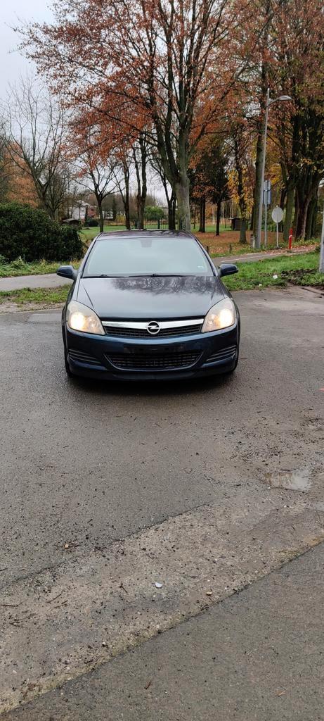 Opel Astra GTC essence, Auto's, Opel, Particulier, Astra, ABS, Airbags, Airconditioning, Alarm, Boordcomputer, Centrale vergrendeling