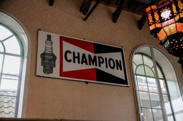 Oud originele reclame bord Champion bougies beschikbaar voor biedingen
