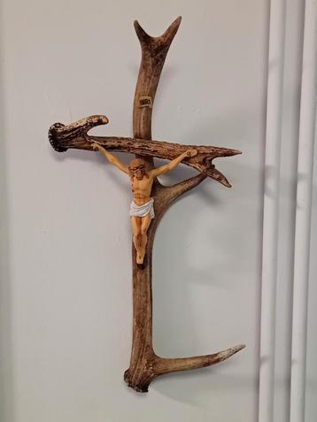 Christus aan het kruis beschikbaar voor biedingen