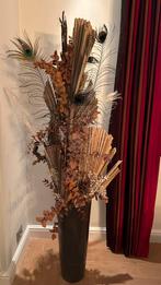 2 hoge vazen met gedroogde bloemen/takken/blauwe pauwveren, Huis en Inrichting, Ophalen, Zo goed als nieuw