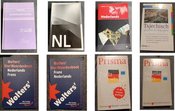 Verschillende Woordenboeken (VanDale, Wolters, Prisma, …)  beschikbaar voor biedingen