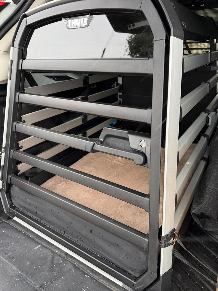 Cage de transport pour chien Thule Allax XL neuve, Auto diversen, Bagagerekken, Zo goed als nieuw, Ophalen