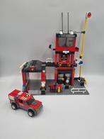 Caserne de pompiers Lego Town City 7240, Comme neuf, Ensemble complet, Lego, Enlèvement ou Envoi