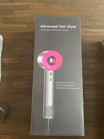 NOUVEAU seche cheveux beschikbaar voor biedingen
