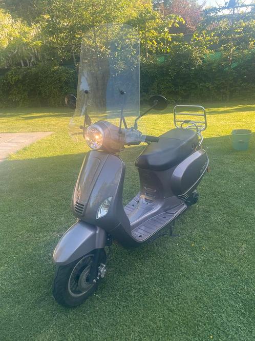 La souris scooter a klasse, Fietsen en Brommers, Scooters | Overige merken, Zo goed als nieuw, Ophalen of Verzenden