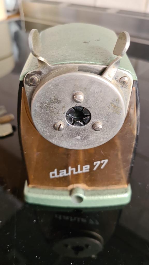 Dahle 77, puntenslijper, potloodslijper, incl. bevestiging, Antiek en Kunst, Antiek | Gereedschap en Instrumenten, Ophalen of Verzenden