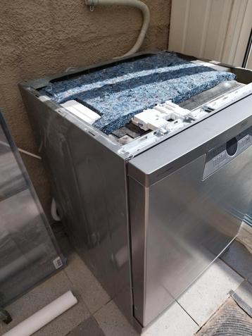 Vaatwasser Beko semi-inbouw beschikbaar voor biedingen