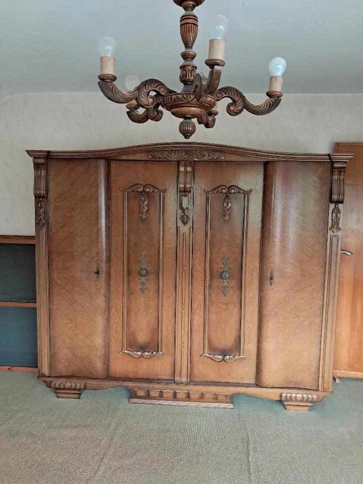 Kleerkast/bed/commode/luchter/nachtkastje - antiek, Huis en Inrichting, Slaapkamer | Complete slaapkamers, Gebruikt, Tweepersoons