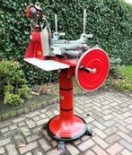 GEVRAAGD OUDE BERKEL SNIJMACHINE VLEESSNIJMACHINE HANDWIEL, Ophalen