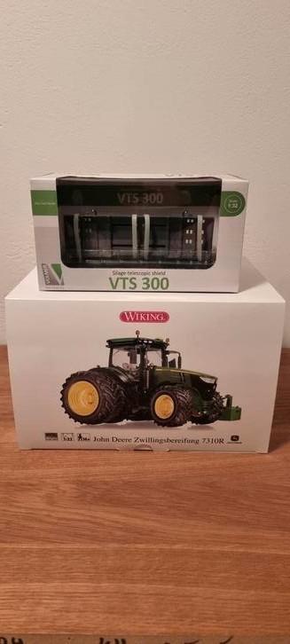 John Deere 7310R met dubbellucht en Volmer maisschuif beschikbaar voor biedingen