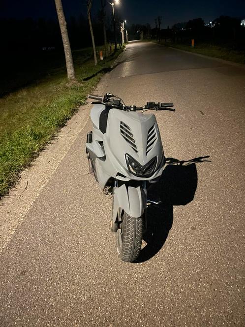 Yamaha aerox, Fietsen en Brommers, Scooters | Yamaha, Zo goed als nieuw, Aerox, Ophalen