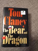 Tom Clancy - The bear and the dragon (Engelstalig), Boeken, Ophalen of Verzenden, Zo goed als nieuw, Tom Clancy