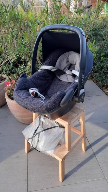 Maxi Cosi Pearl (met voetenzak en regenhoes) disponible aux enchères