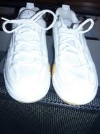 Sneakers, witte indoorsportschoenen P: 41 unisex, Kleding | Dames, Schoenen, Ophalen of Verzenden, Zo goed als nieuw, Wit