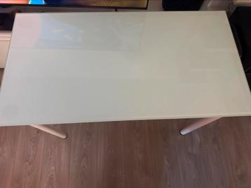 IKEA glazen tafel, Huis en Inrichting, Ophalen of Verzenden, Zo goed als nieuw