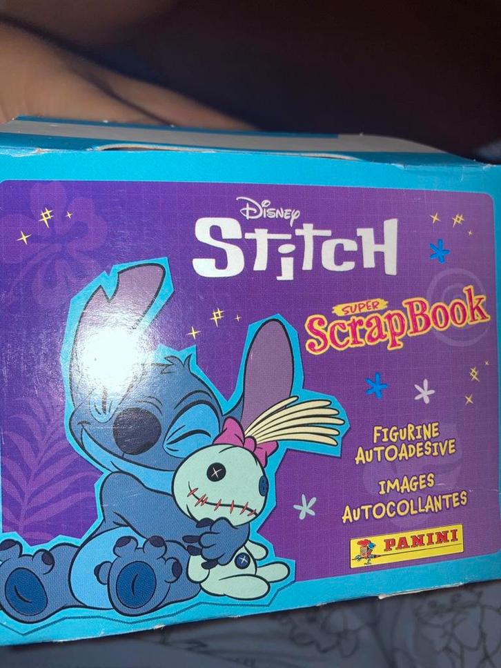 Panini stickers stitch, Hobby en Vrije tijd, Stickers en Plaatjes, Zo goed als nieuw, Sticker, Ophalen of Verzenden