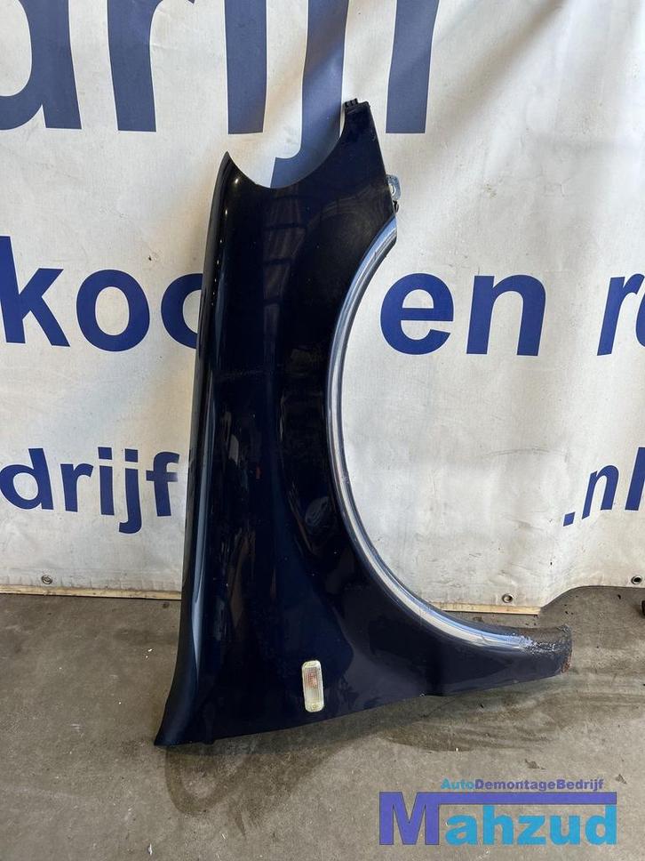MERCEDES ML W163 Donker blauw rechts voor scherm zijscherm, Auto-onderdelen, Carrosserie, Spatbord, Mercedes-Benz, Gebruikt, Ophalen