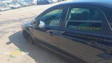 Portier 4Deurs links-voor van een Ford Focus (F3) beschikbaar voor biedingen