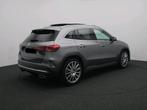 Mercedes-Benz GLA 200 AMG Line + PANO DAK + CARPLAY + KEY LE, Auto's, Mercedes-Benz, Stof, Gebruikt, Euro 6, 4 cilinders