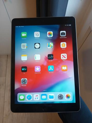 Ipad Air Noir - Débloqué  beschikbaar voor biedingen