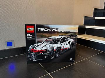 Lego Technic Porsche 911 RSR beschikbaar voor biedingen