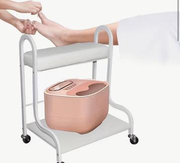Chariot pour pédicure beschikbaar voor biedingen