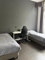 GEMEUBELEERD KAMER TE HUUR IN UKKEL (Brussel), 80 m², Appartement, 1 kamers