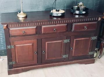 Dressoir massief hout beschikbaar voor biedingen